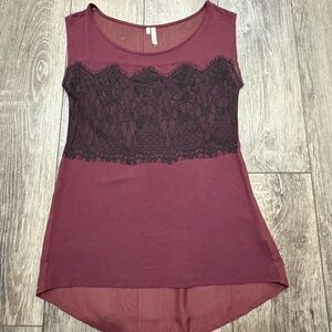 Studio Y Burgundy with Black Lace Sleeveless Top- Size XS